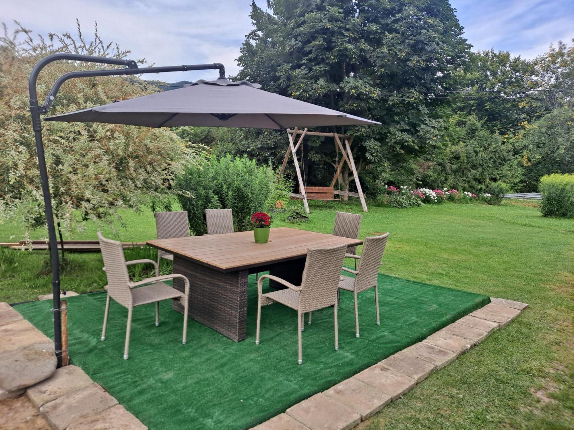 Agroturystyka Pod Kasztanem Lutowiska Bagian luar foto